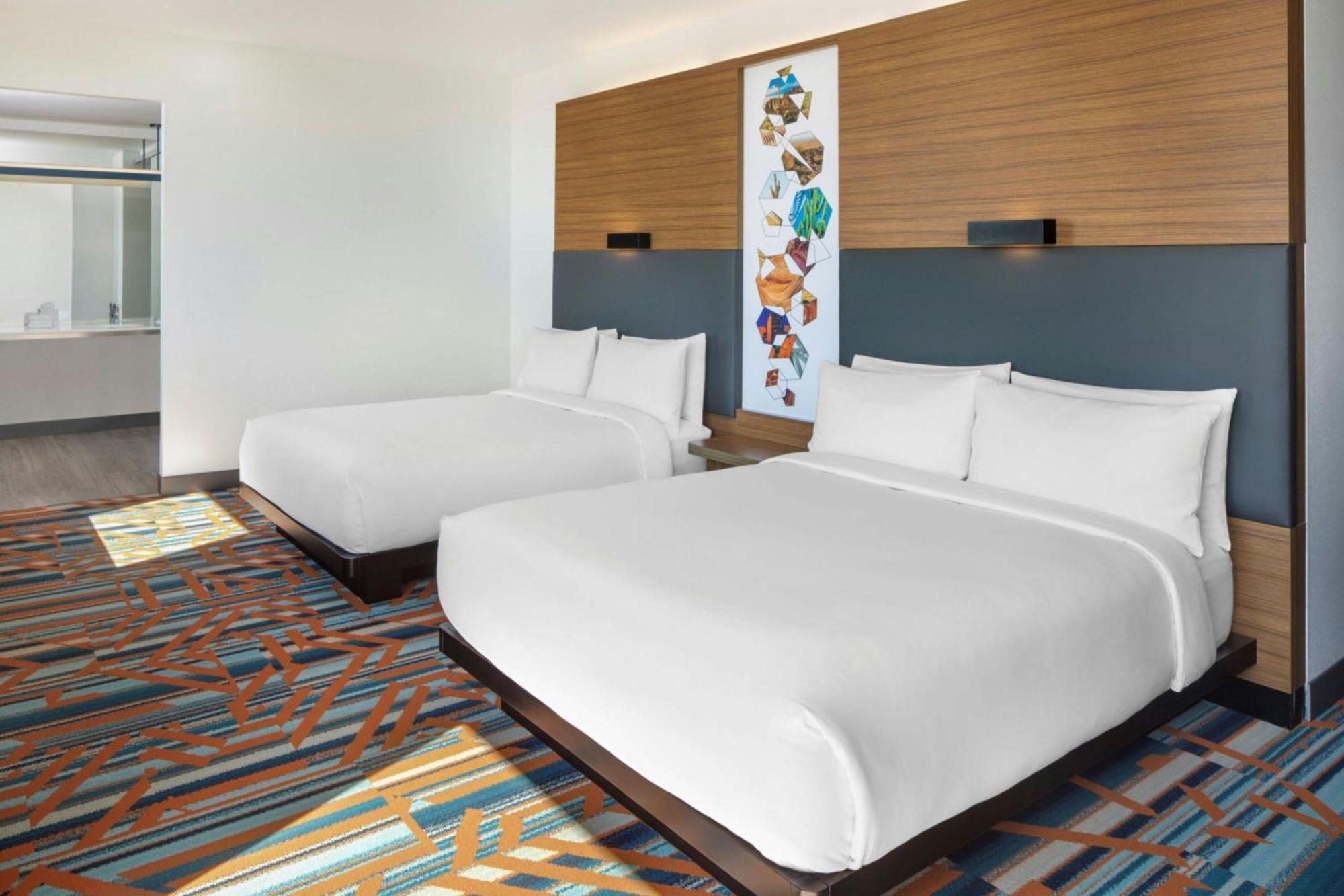 Aloft Phoenix Airport Exterior photo