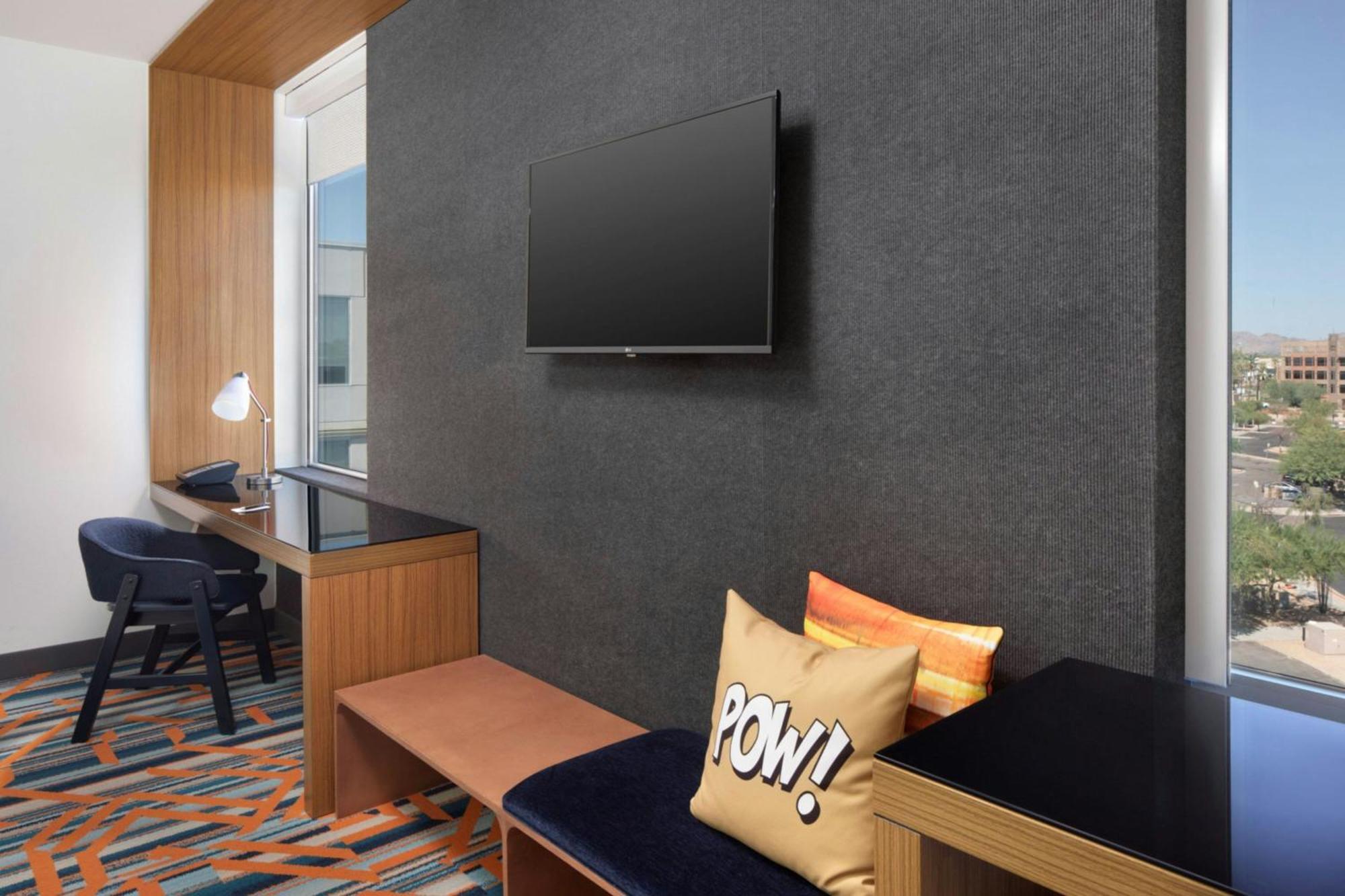 Aloft Phoenix Airport Exterior photo